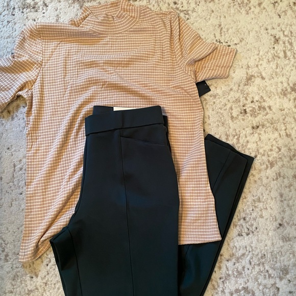 - New🍂Gorgeous fall green ankle pants - Picture 7 of 7